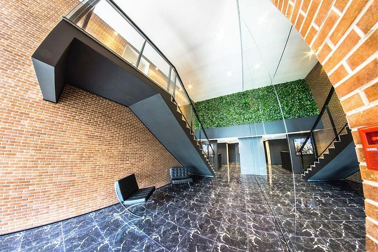 Duplex no coração do centro da cidade | HIG807