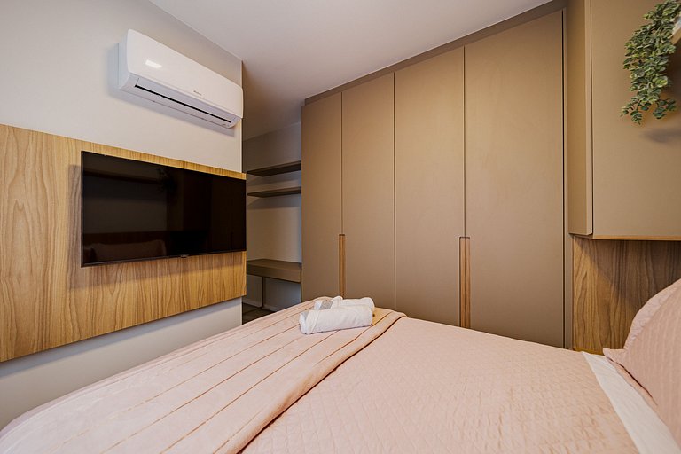 Apartamento completo, moderno e bem localizado