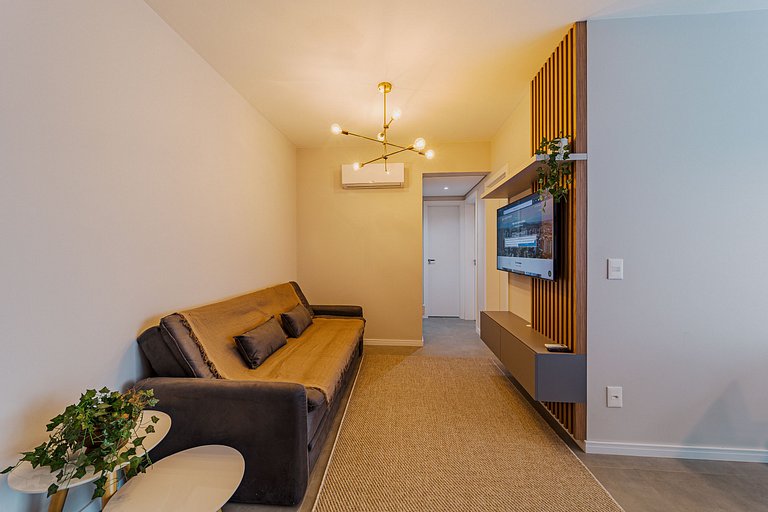 Apartamento completo, moderno e bem localizado