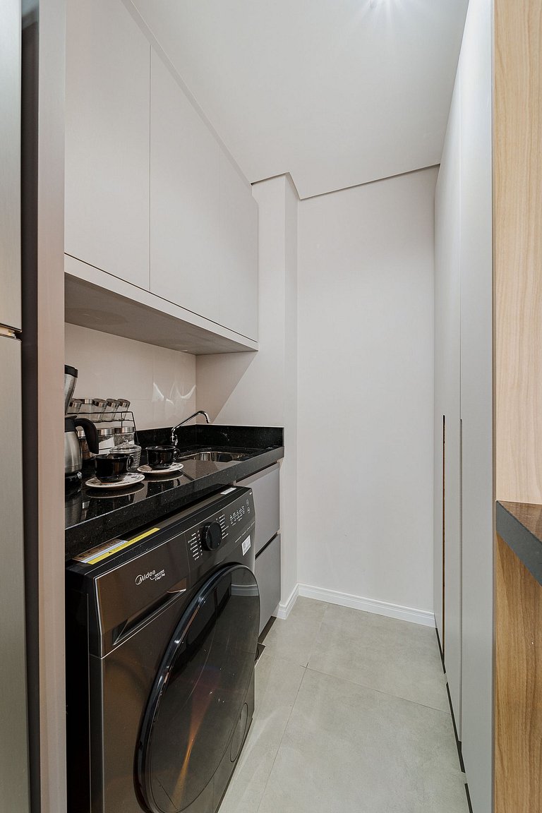 Apartamento completo, moderno e bem localizado