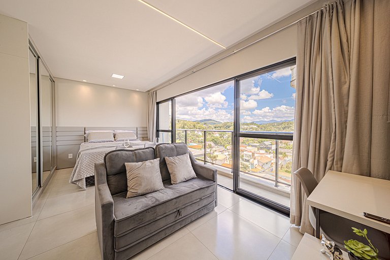 Design e conforto com vista para as montanhas