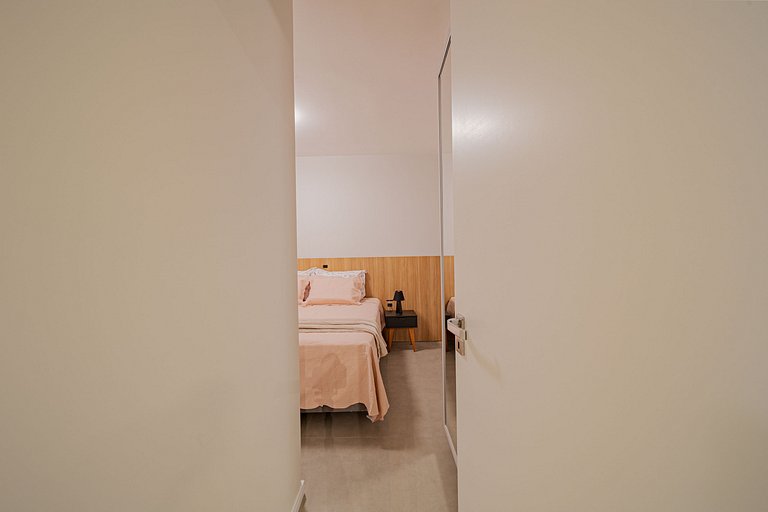 Apto sofisticado com elegancia e bem localizado