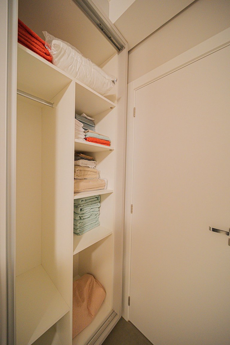 Apto sofisticado com elegancia e bem localizado