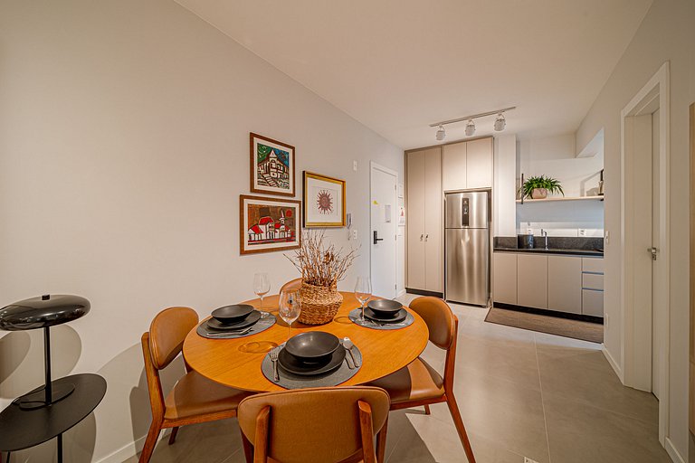 Studio Novo e completo em Joinville, aproveite [MI203]