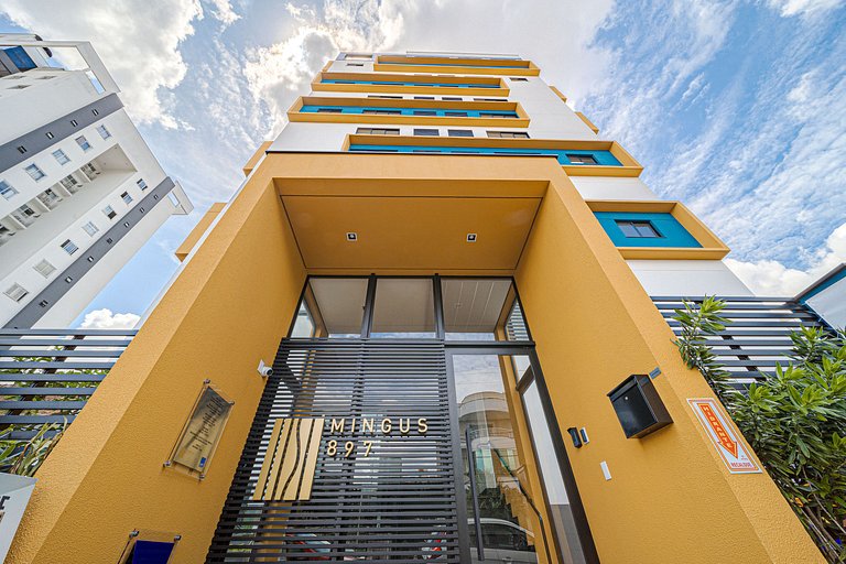 Studio Novo e completo em Joinville, aproveite [MI203]