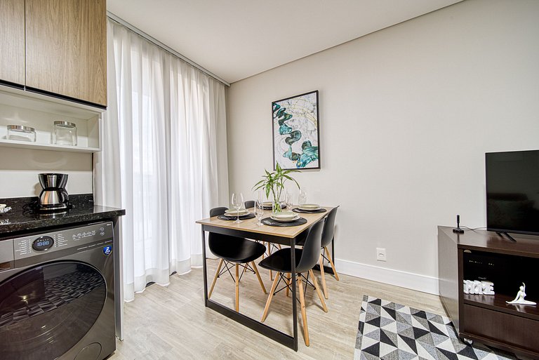 Luxo com Self Check-in em bairro nobre ELY803A