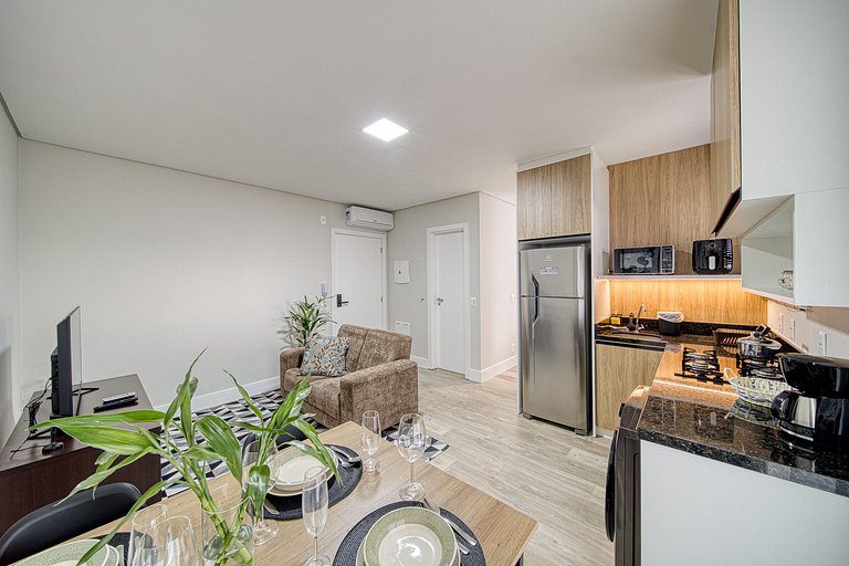 Luxo com Self Check-in em bairro nobre ELY803A