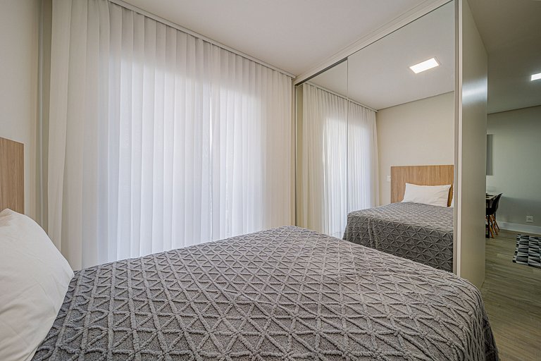 Luxo com Self Check-in em bairro nobre ELY803A