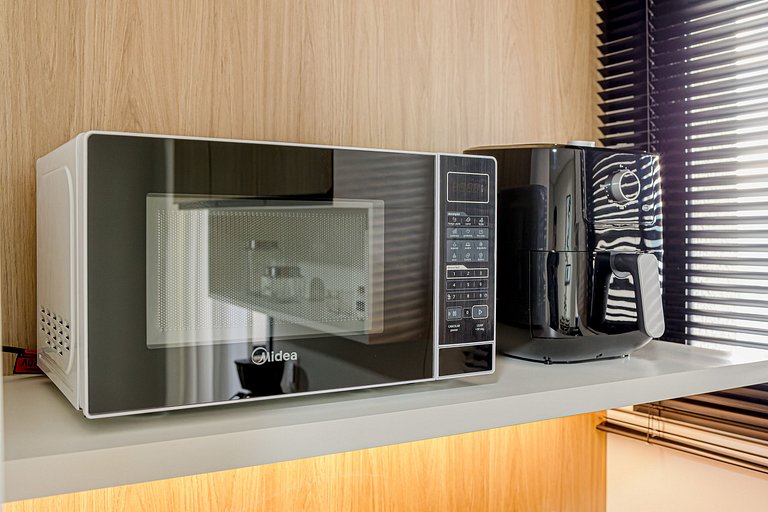 Luxo com Self Check-in em bairro nobre ELY803A