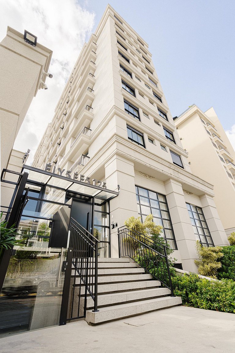 Luxo com Self Check-in em bairro nobre ELY803A