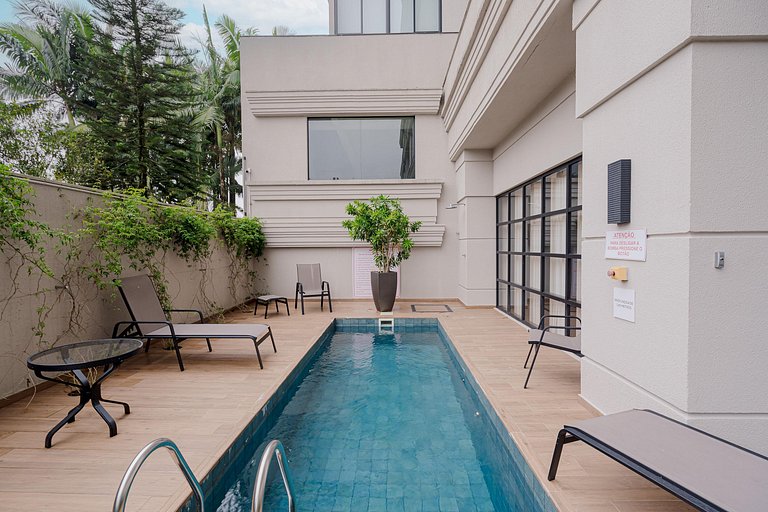 Luxo com Self Check-in em bairro nobre ELY803A