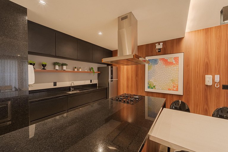 Luxo com Self Check-in em bairro nobre ELY803A