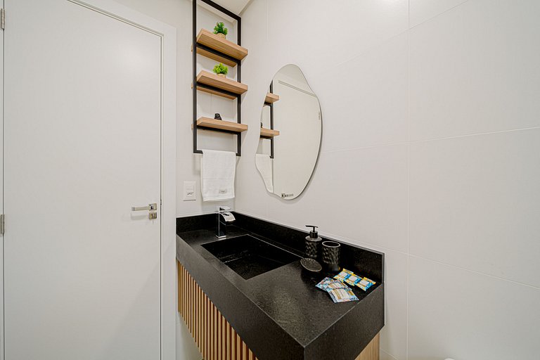 Apartamento novinho no Anita Garibaldi [MI803]