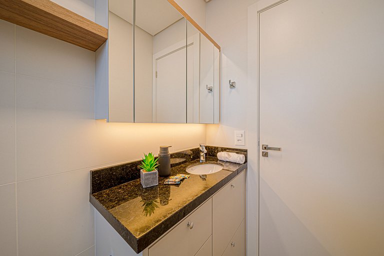 Moderno e aconchegante em endereço privilegiado