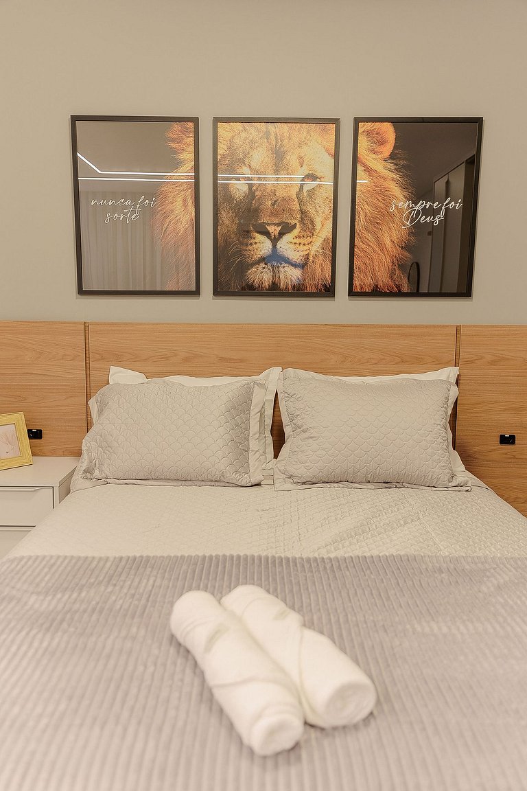 Charmoso, elegante e completo em edífico incrível