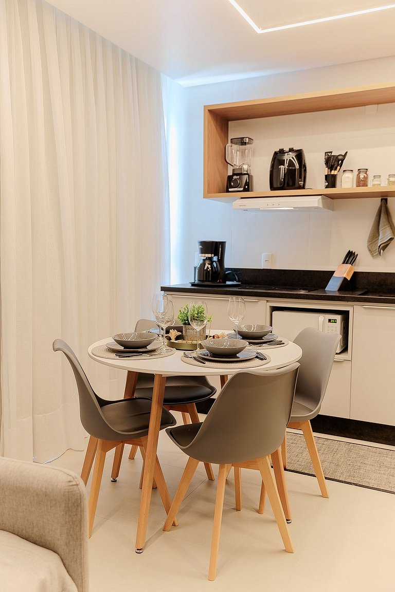 Studio H 107: Elegância e Lazer com Vista Exclusiva