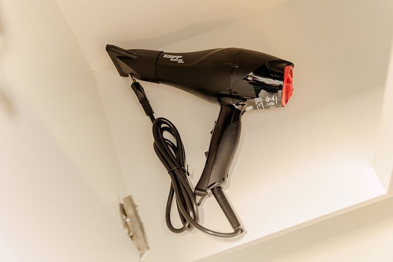 Charmoso, elegante e completo em edífico incrível