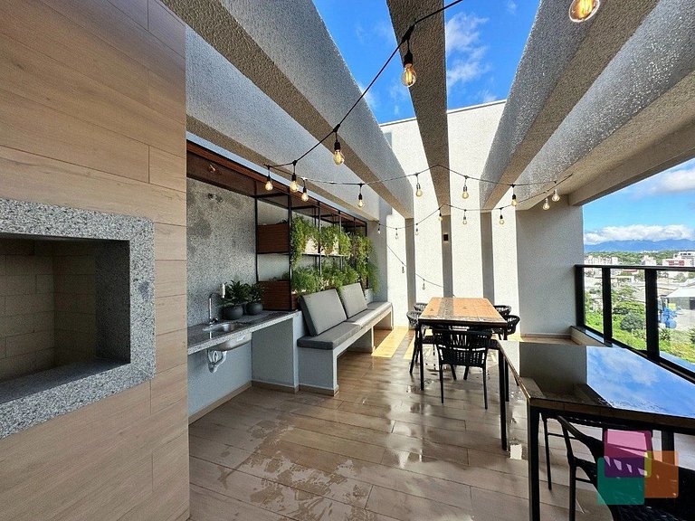 Studio H 107: Elegância e Lazer com Vista Exclusiva