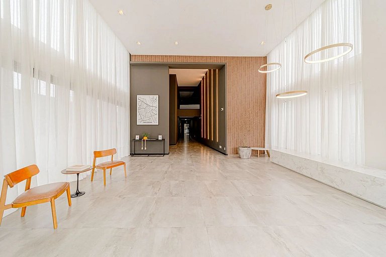 Charmoso, elegante e completo em edífico incrível