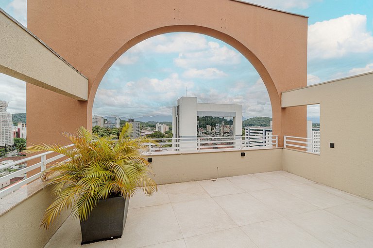 O Refúgio Perfeito no Centro de Joinville PTZ1902
