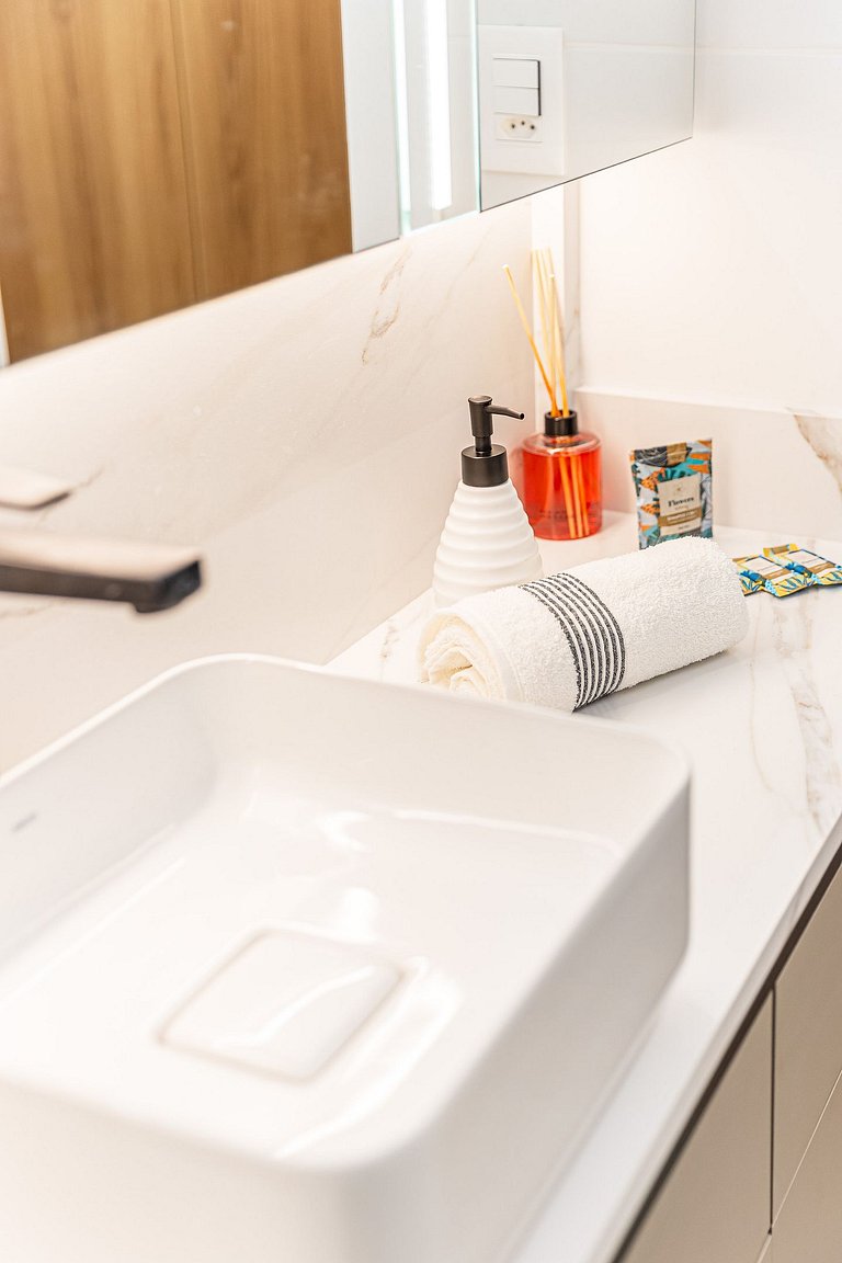 Design que Encanta, Conforto que Abraça | MOR804