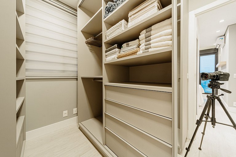 Estilo e Conforto com Acesso Fácil à BR ELY701B