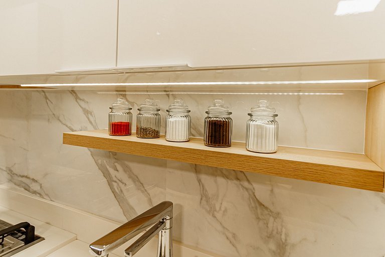 Estilo e Conforto com Acesso Fácil à BR ELY701B