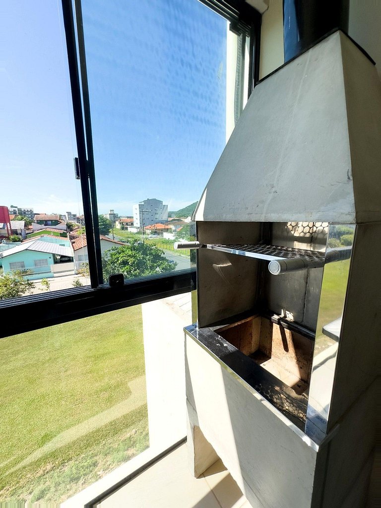 Conforto e praticidade na Enseada VIL304