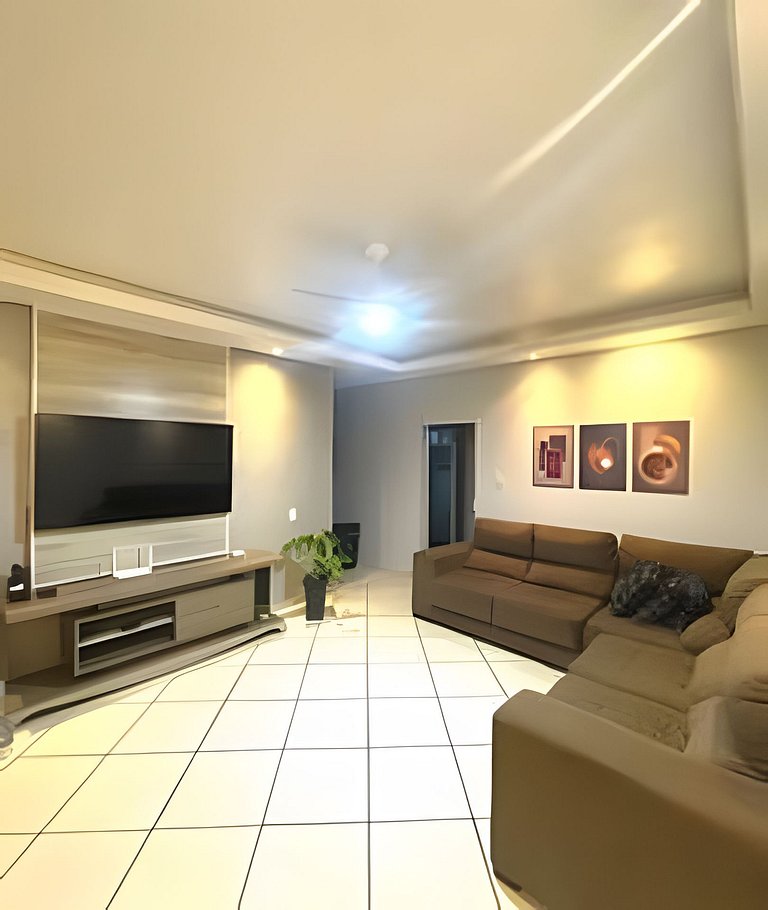 Espaçosa Casa Para Mais de 10 Pessoas