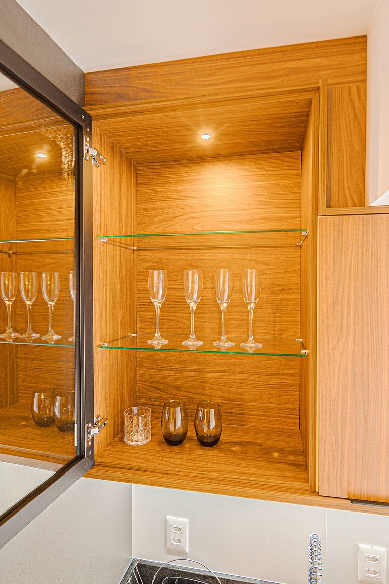 Alto padrão e design moderno em edifício completo