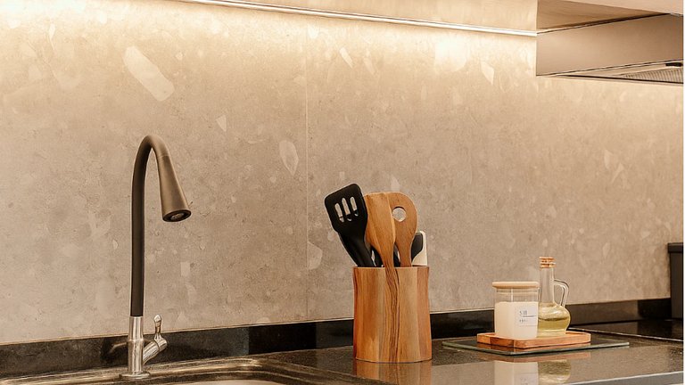 Moderno Confortável e Bem Localizado GLO04