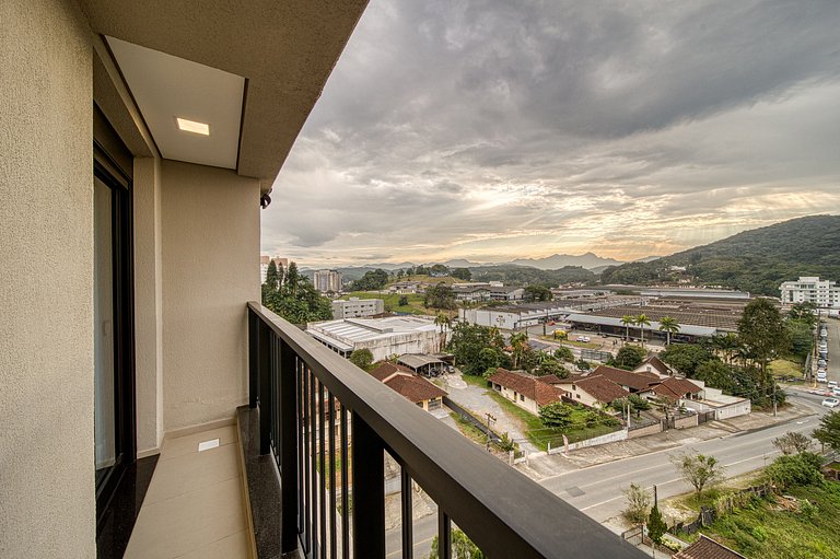 Estilo e Conforto com Acesso Fácil à BR ELY701B