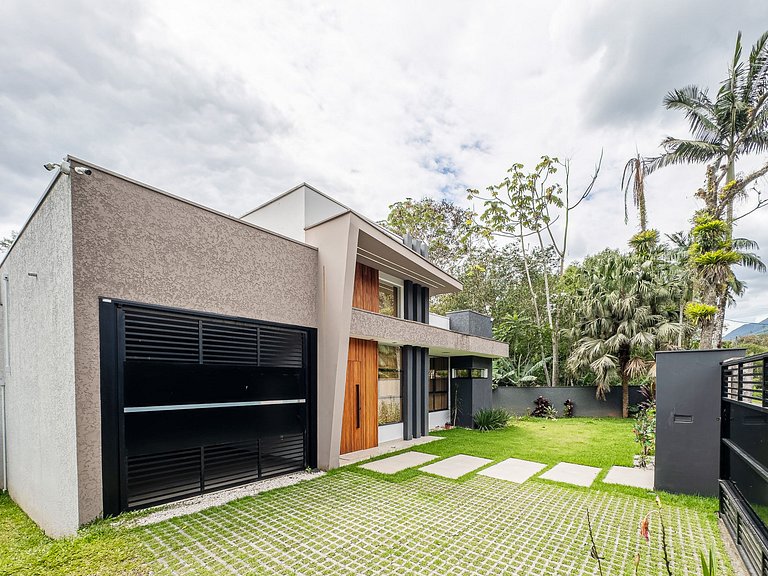 Casa completa e exclusiva para descanso em Garuva