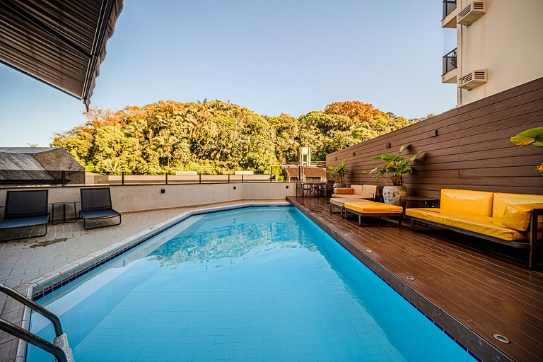 Design e Conforto c/ duas camas em quarto de hotel