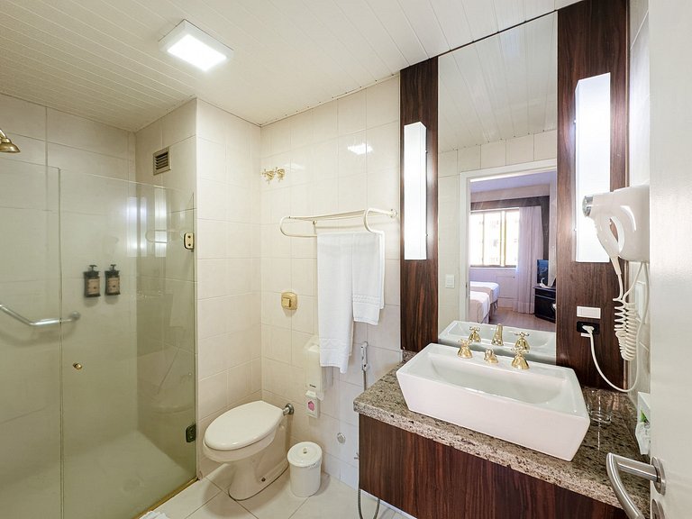 Flipchave | Quarto com duas camas TWIN - Prinz 608