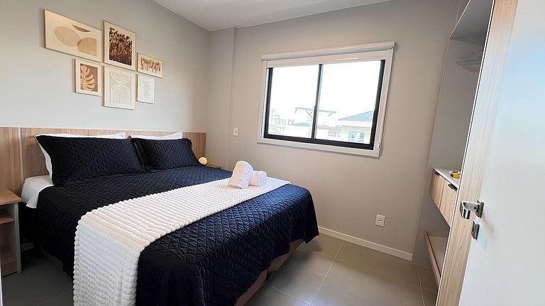 Design e lazer no Mingus; rooftop com vista serra