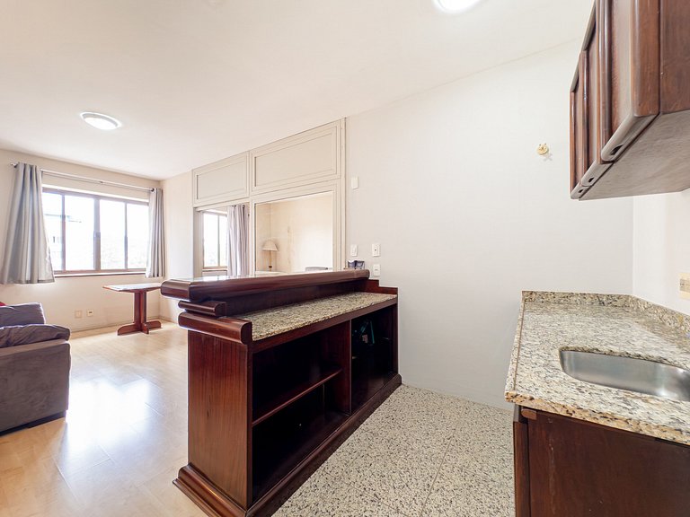 Design e Conforto c/ duas camas em quarto de hotel