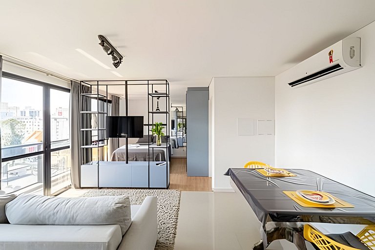 Smart Loft no centro; lazer completo e estilo