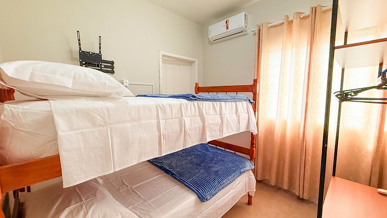 Suíte Lisboa | Fechadura e banheiro exclusivo