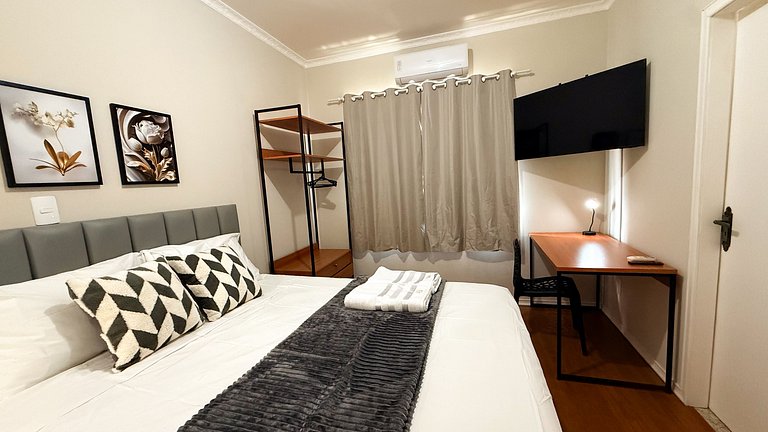 Suíte Amsterdam | Fechadura e banheiro exclusivo