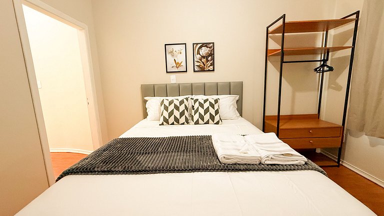 Suíte Amsterdam | Fechadura e banheiro exclusivo