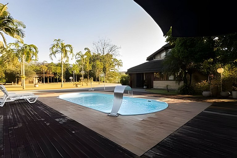 Casa de Campo: Piscina, Lago, Lareira e Churrasco