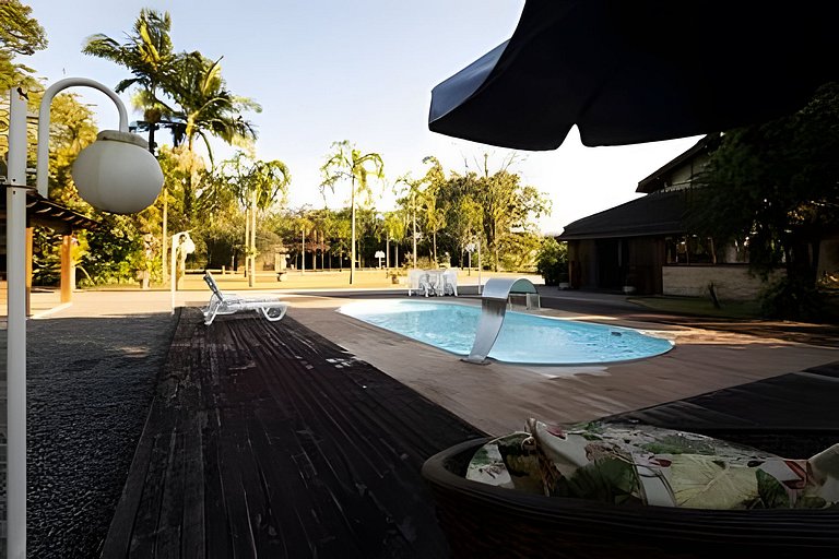 Casa de Campo: Piscina, Lago, Lareira e Churrasco