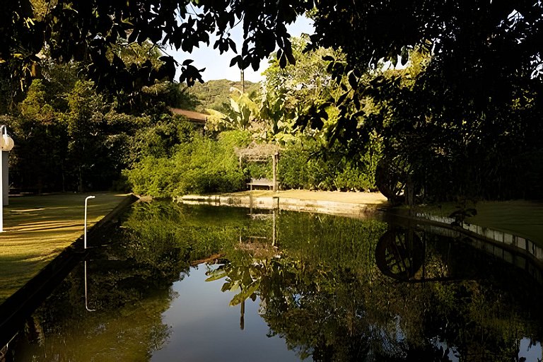 Casa de Campo: Piscina, Lago, Lareira e Churrasco