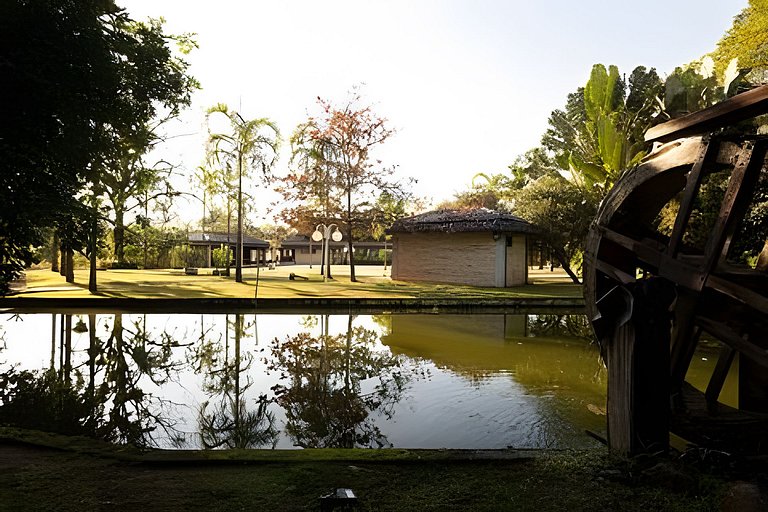 Casa de Campo: Piscina, Lago, Lareira e Churrasco