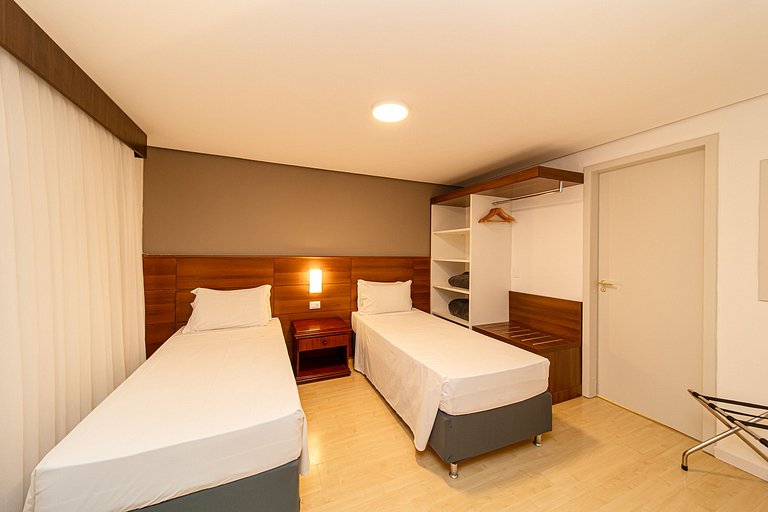 Quarto nobre em hotel no centro de Joinville