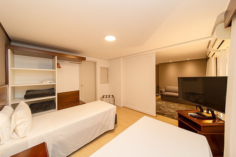 Quarto nobre em hotel no centro de Joinville
