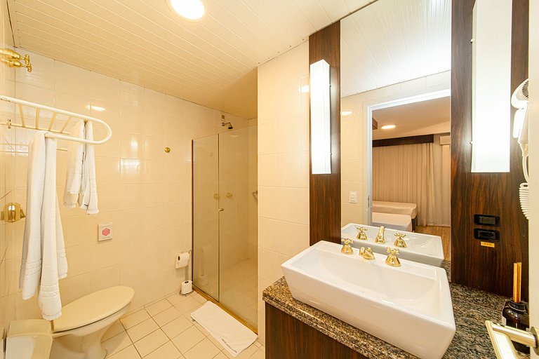 Quarto nobre em hotel no centro de Joinville