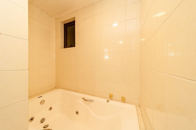 Quarto nobre em hotel no centro de Joinville