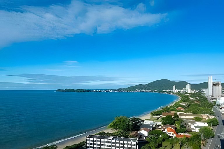 Apto Completo na Praia | 3 Quartos e Suíte